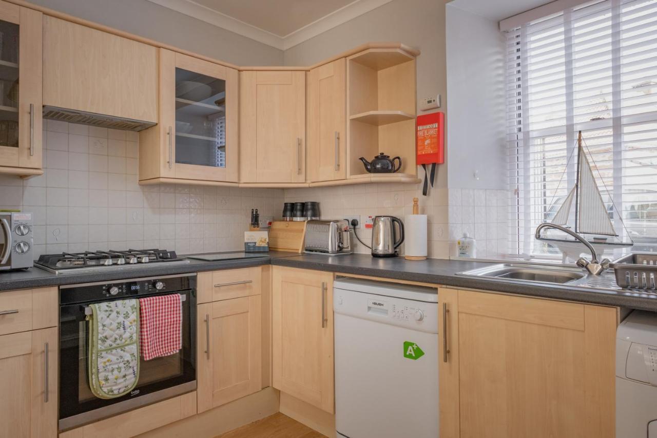 Stonehaven Ground Floor Home With A Spectacular Harbour View. Екстер'єр фото